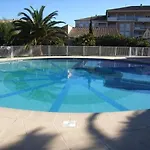 Maison En Duplex Au Lavandou Avec Piscine, Terrasse Et Parking Prive - 3 Pieces, 6 Couchages - Fr-1-251-20 Nyaraló