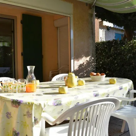 Holiday home Maison En Duplex Au Lavandou Avec Piscine, Terrasse Et Parking Prive - 3 Pieces, 6 Couchages - Fr-1-251-20 Le Lavandou