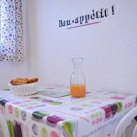 Maison Le Lavandou, 3 Pièces, 6 Personnes - Fr-1-251-20 Le Lavandou