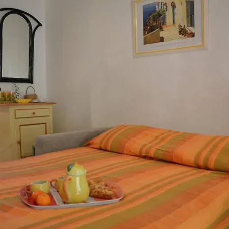 Holiday home Maison En Duplex Au Lavandou Avec Piscine, Terrasse Et Parking Prive - 3 Pieces, 6 Couchages - Fr-1-251-20 Le Lavandou