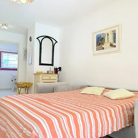 Maison En Duplex Au Lavandou Avec Piscine, Terrasse Et Parking Prive - 3 Pieces, 6 Couchages - Fr-1-251-20 *