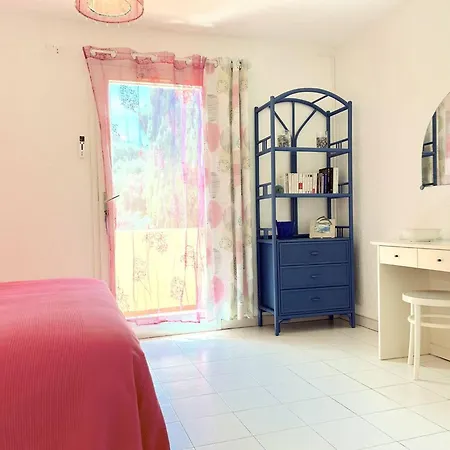 Semesterbostad Maison En Duplex Au Lavandou Avec Piscine, Terrasse Et Parking Prive - 3 Pieces, 6 Couchages - Fr-1-251-20