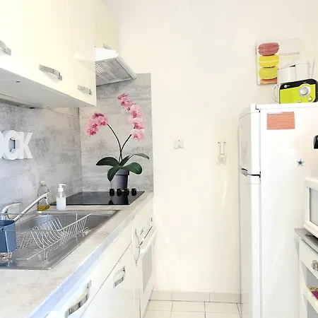 Maison En Duplex Au Lavandou Avec Piscine, Terrasse Et Parking Prive - 3 Pieces, 6 Couchages - Fr-1-251-20 Ле-Лаванду