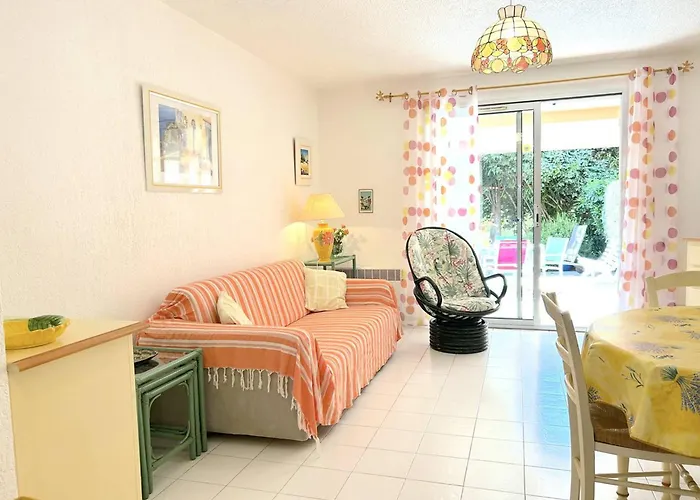 Maison En Duplex Au Lavandou Avec Piscine, Terrasse Et Parking Prive - 3 Pieces, 6 Couchages - Fr-1-251-20 Le Lavandou