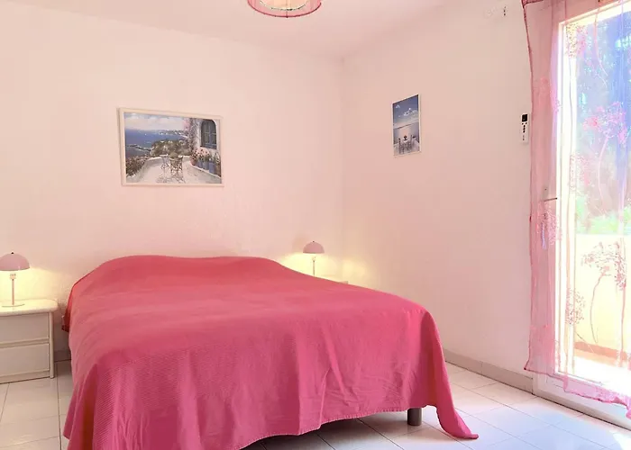 Maison En Duplex Au Lavandou Avec Piscine, Terrasse Et Parking Prive - 3 Pieces, 6 Couchages - Fr-1-251-20 Semesterbostad