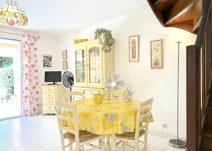 Maison En Duplex Au Lavandou Avec Piscine, Terrasse Et Parking Prive - 3 Pieces, 6 Couchages - Fr-1-251-20 Semesterbostad Le Lavandou